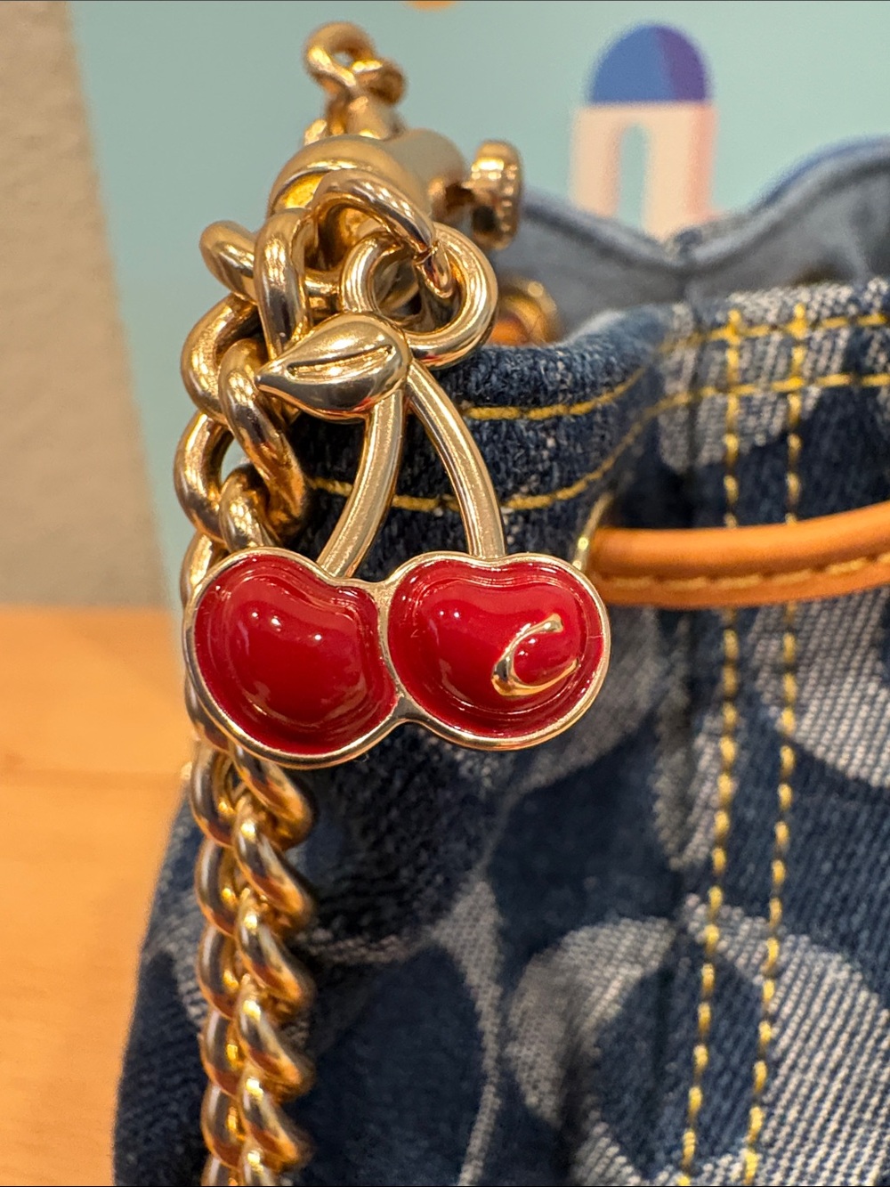 Coach Drawstring Wristlet In Signature Denim 🩵 - Picture 6 of 10